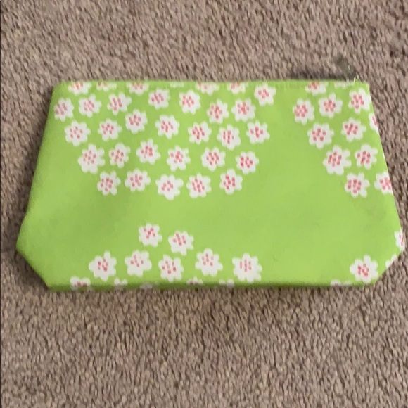 🌸 Marimekko Cosmetic Bag 🌸 - Picture 3 of 11